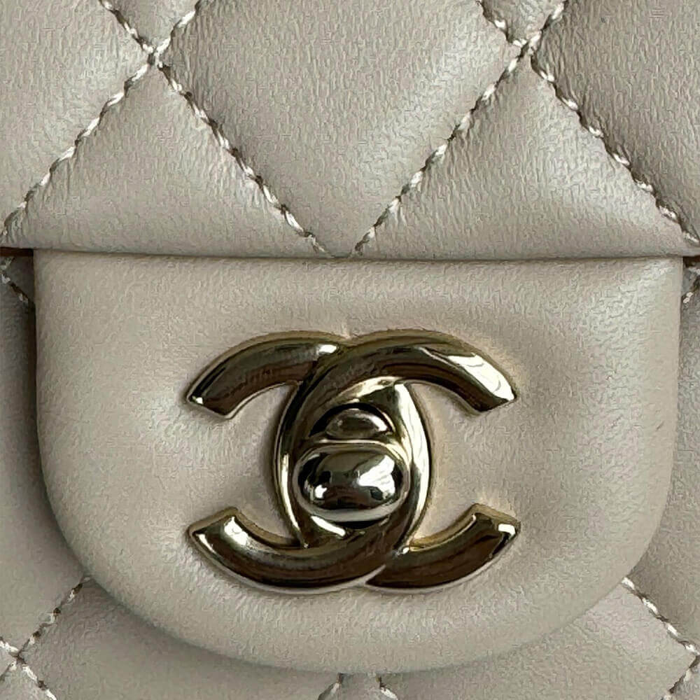 CHANEL Mini Classic Handbag With Top Handle Medium grey - Image 6
