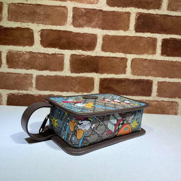 Disney x Gucci Donald Duck Cosmetic Case black - Image 5
