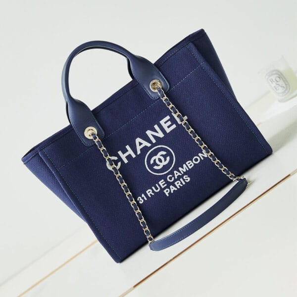 Chanel Small Tote Bag Dark Olive - Image 2