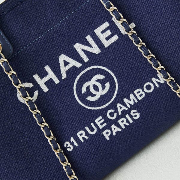 Chanel Small Tote Bag Dark Olive - Image 6