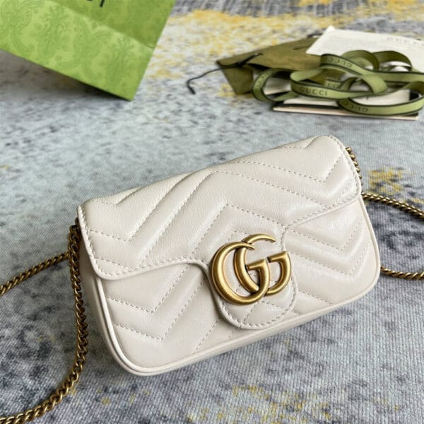GG Marmont matelasse leather super mini bag Beige - Image 3