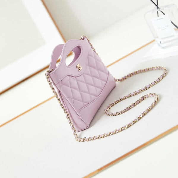 CHANEL 31 nano Bag Pink - Image 3