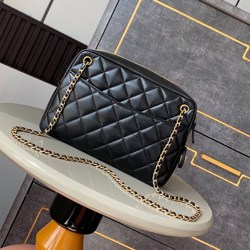 CHANEL large Camera Case black - Image 4