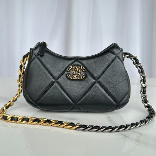 CHANEL 19 chain bag black - Image 2