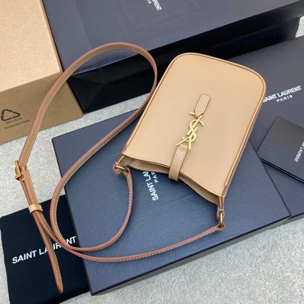 YSL Le 5 à 7 mini vertical bag in shiny leather Lake Blue - Image 5