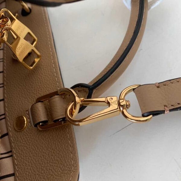Louis Vuitton Montaigne MM Beige - Image 6