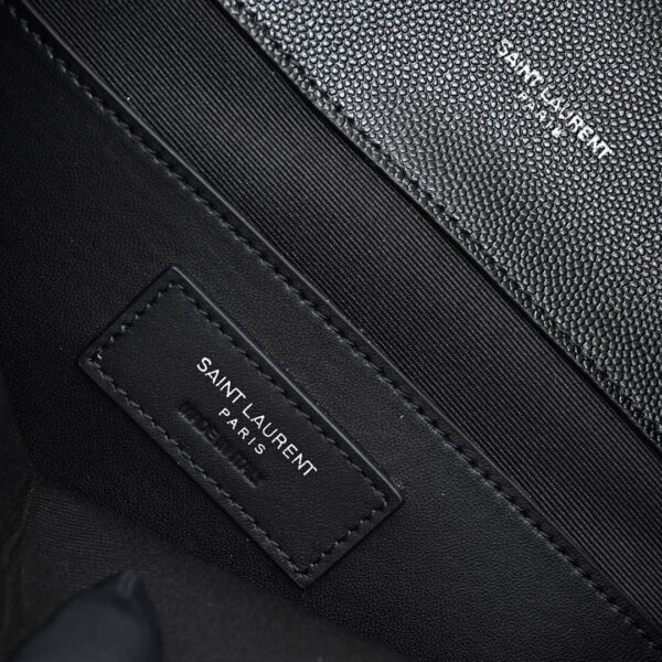 YSL ENVELOPE MEDIUM IN QUILTED GRAIN DE POUDRE EMBOSSED LEATHER black - Image 8