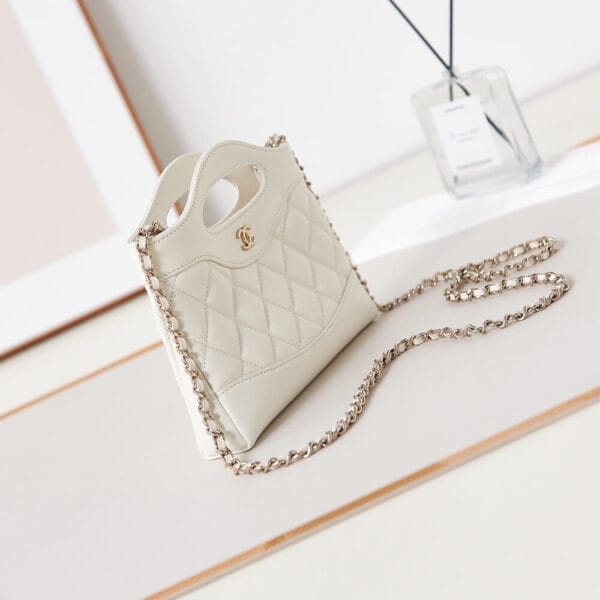 CHANEL 31 nano Bag Beige - Image 3