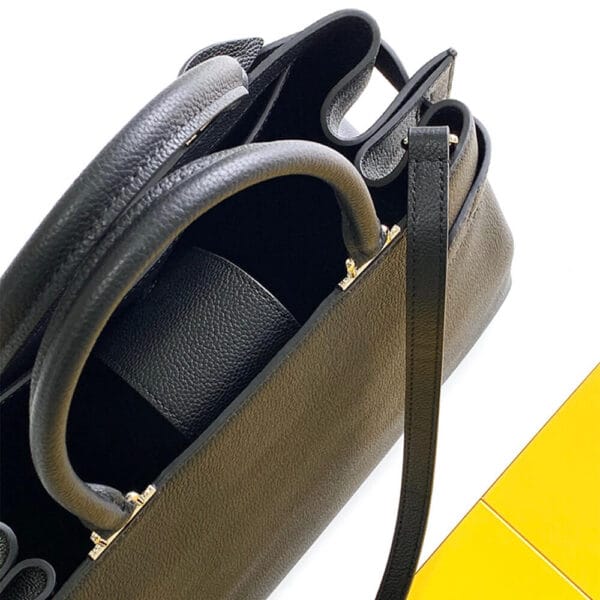 Louis Vuitton LOCKME DAY TOTE BAG black - Image 6