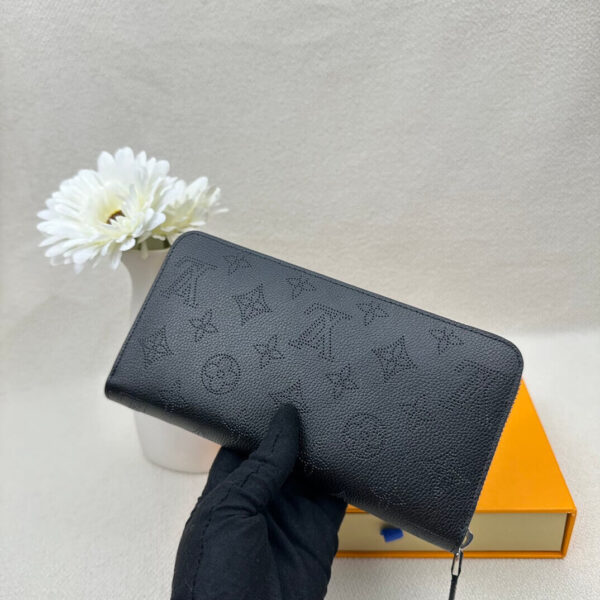 LV Zippy Wallet black - Image 4