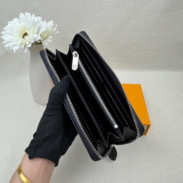 LV Zippy Wallet black - Image 7
