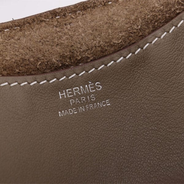 Hermes loop bag Medium grey - Image 7