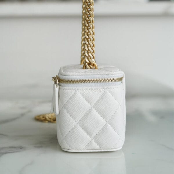 Chanel small gold ball makeup bag Beige - Image 3