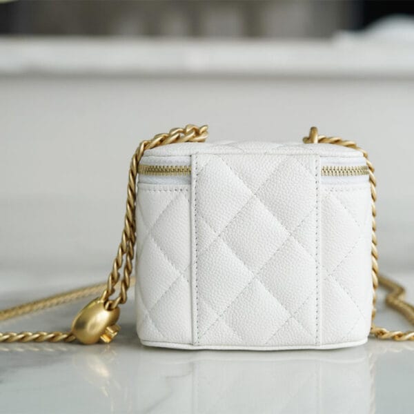 Chanel small gold ball makeup bag Beige - Image 4