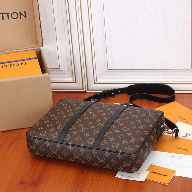 LV Porte-Documents Voyage PM black - Image 3