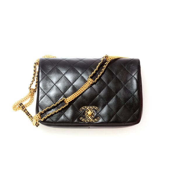 CHANEL FLAP BAG black