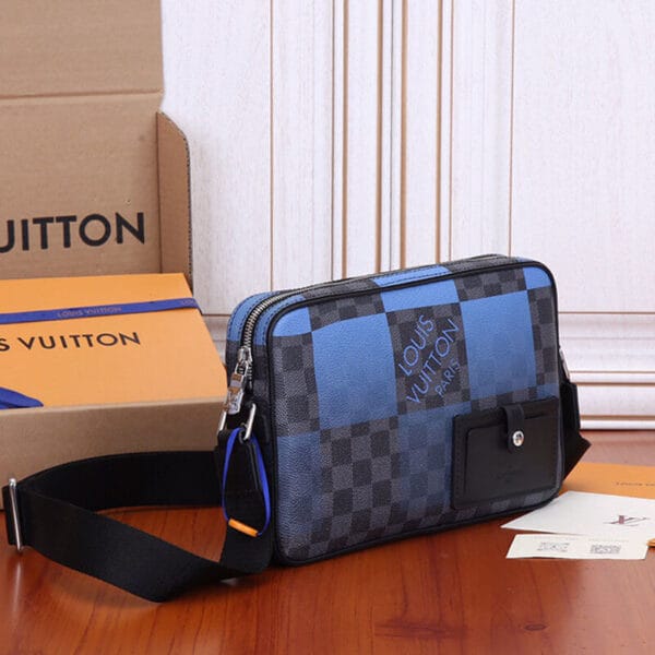 LV Alpha Messenger black - Image 3