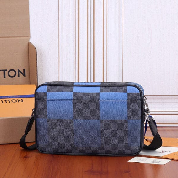 LV Alpha Messenger black - Image 4