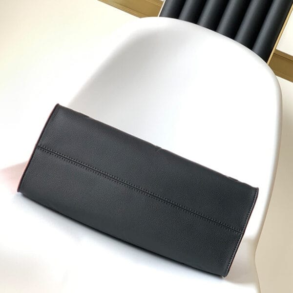 Louis Vuitton ONTHEGO MM black - Image 5
