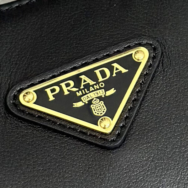 Prada Large leather shoulder bag black - Image 6