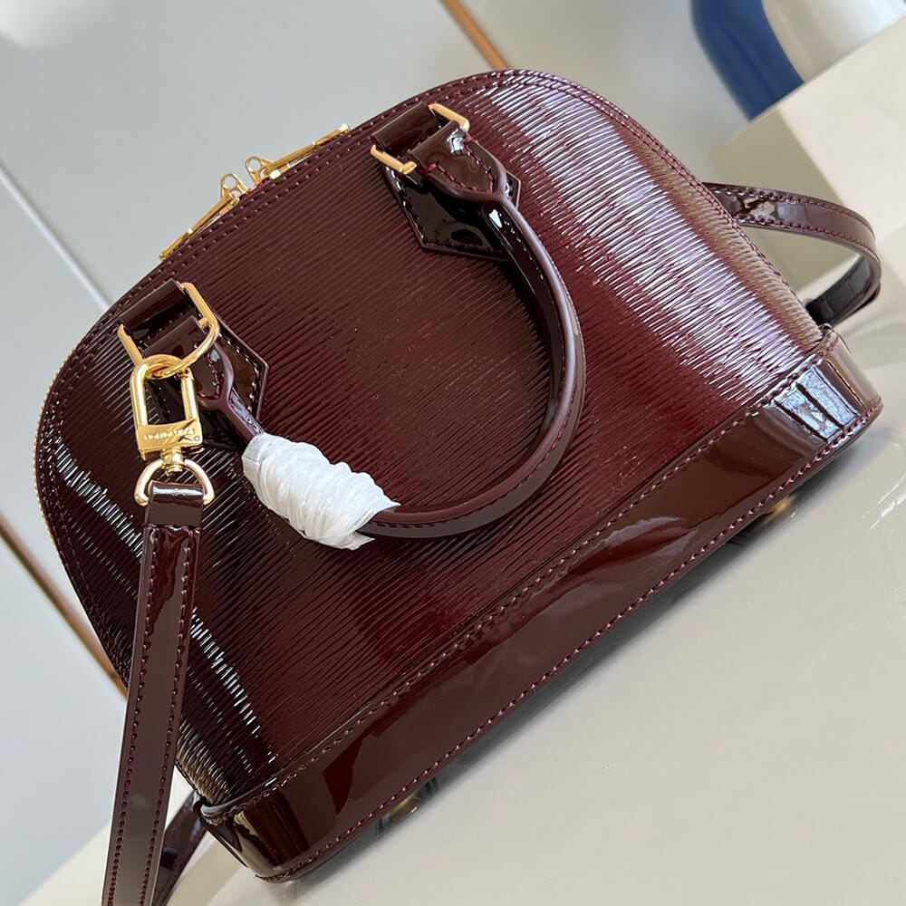 LV Alma BB Red - Image 4