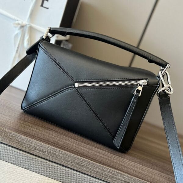 LOEWE Small Puzzle Bag black - Image 4