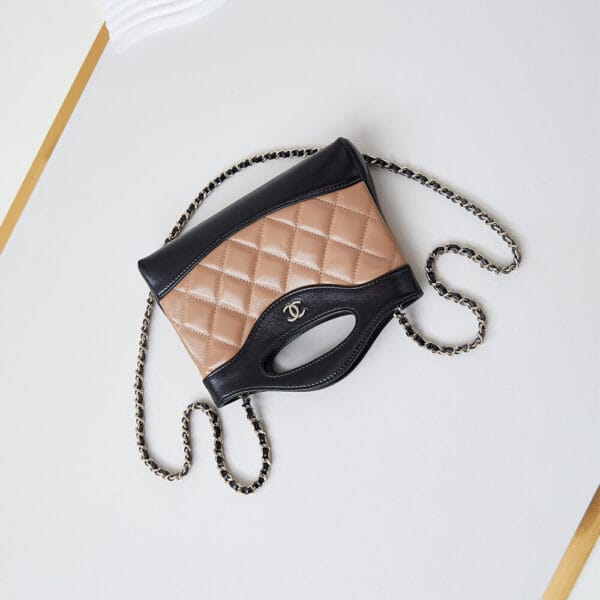 CHANEL 31 nano Bag black - Image 6