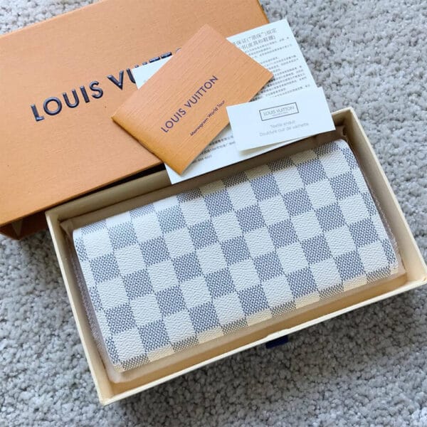 Louis Vuitton Emilie Wallet Beige - Image 3