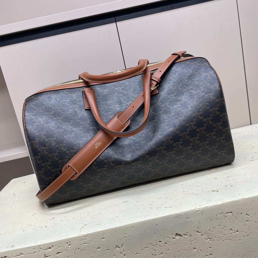 CELINE Medium duffle bag in logo-print calfskin black - Image 4