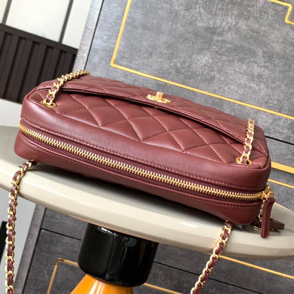 CHANEL large Camera Case Red - Image 5