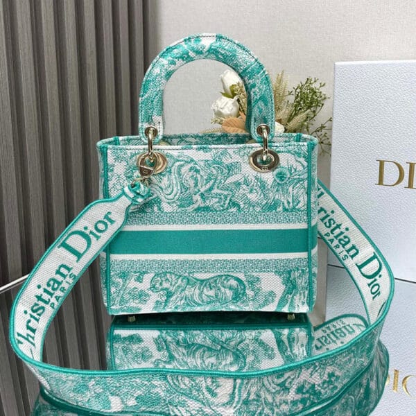 Dior Medium Lady D-Lite Bag Lake Blue - Image 4
