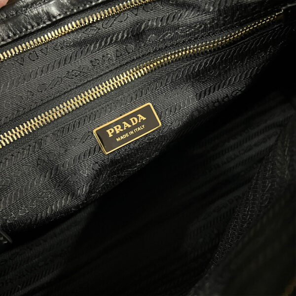 Prada Large leather handbag(high-end grade) black - Image 7
