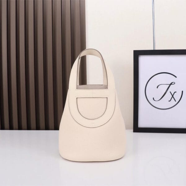Hermes loop bag Beige - Image 2