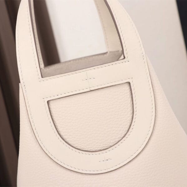 Hermes loop bag Beige - Image 6