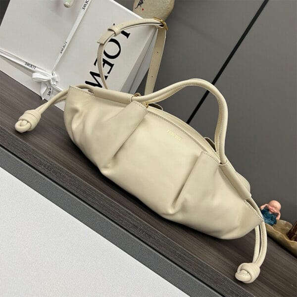 Loewe Small Paseo bag in shiny nappa calfskin(high-end grade) Beige - Image 2