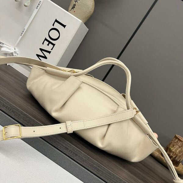 Loewe Small Paseo bag in shiny nappa calfskin(high-end grade) Beige - Image 4