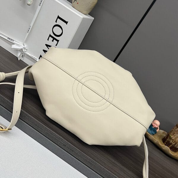 Loewe Small Paseo bag in shiny nappa calfskin(high-end grade) Beige - Image 5