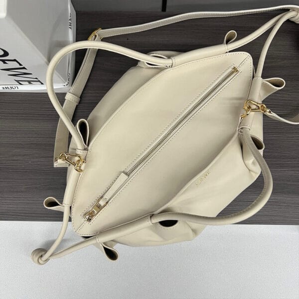 Loewe Small Paseo bag in shiny nappa calfskin(high-end grade) Beige - Image 6