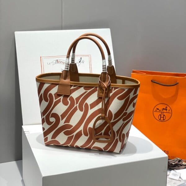 Hermes Steeple 28 bag(high-end grade) Lake Blue - Image 2