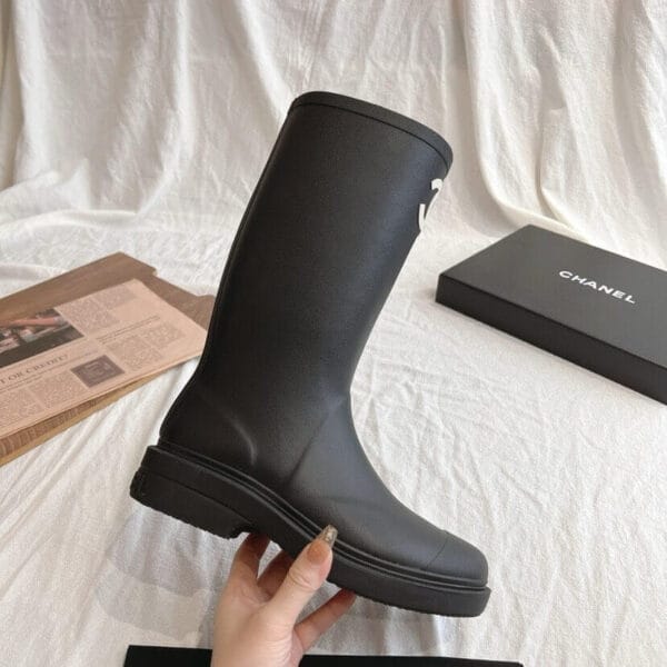 Chanel long rain boots black - Image 4