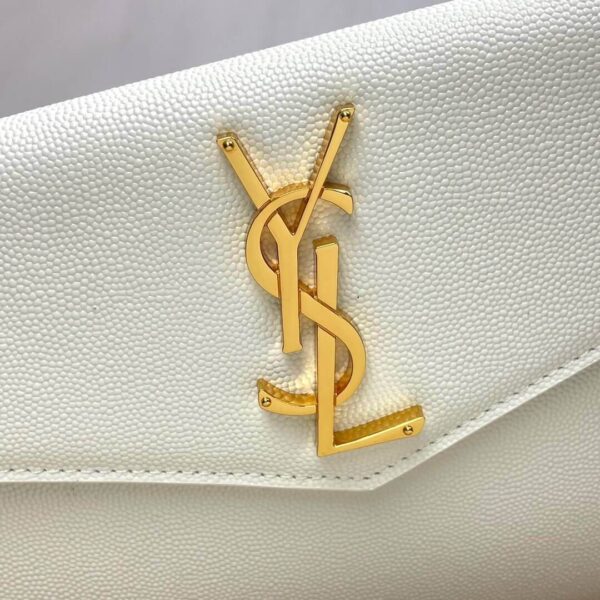 YSL UPTOWN POUCH IN GRAIN DE POUDRE EMBOSSED LEATHER Beige - Image 7