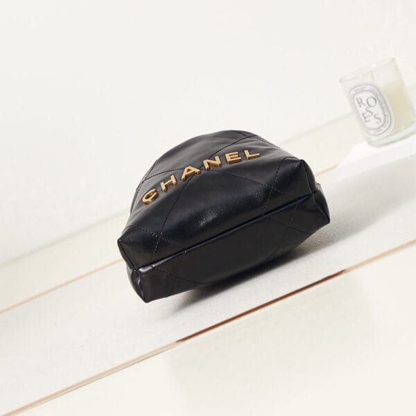 CHANEL 22 MINI HANDBAG black - Image 6