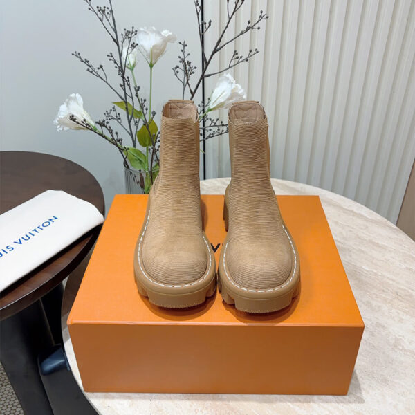 LV Checker Chelsea Boot Beige - Image 2