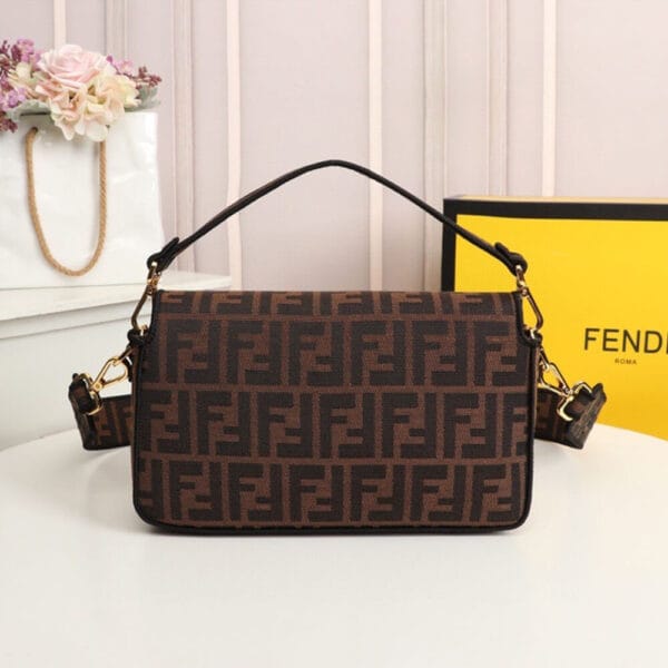 Fendi Baguette black - Image 4