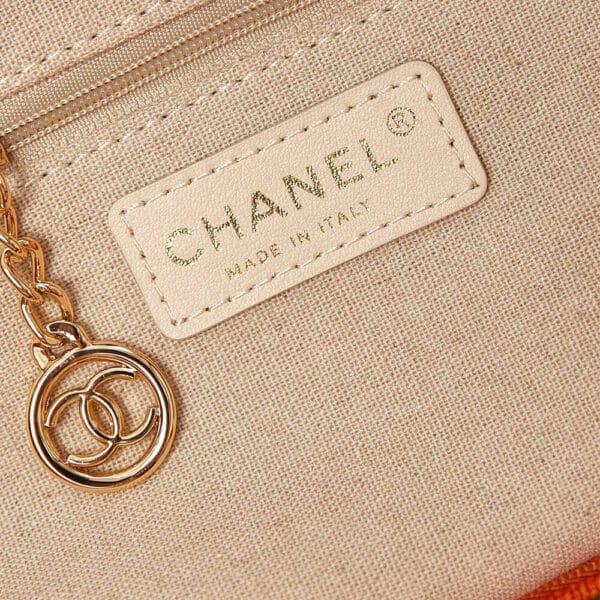 Chanel Small Tote Bag Khaki - Image 8