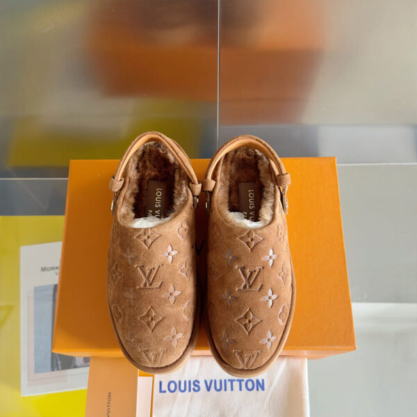 LV Aspen Platform Clog Khaki - Image 3