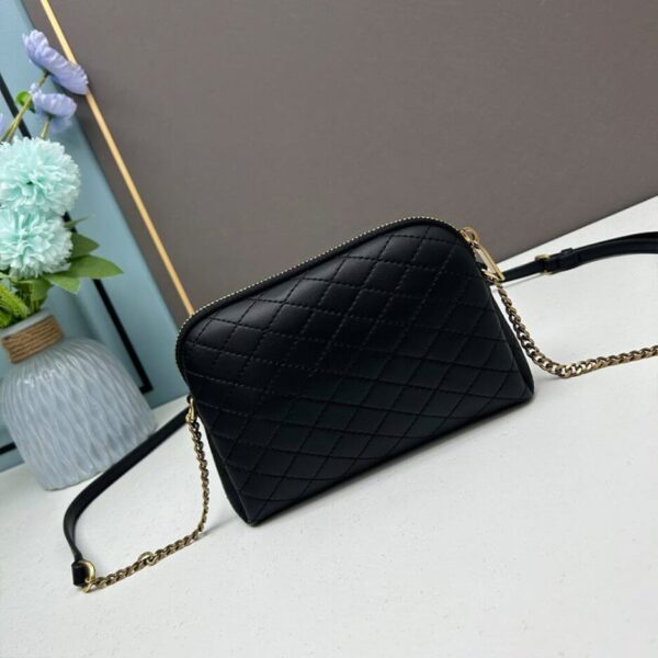 YSL Gaby zipped pouch in quilted lambskin black - Image 4