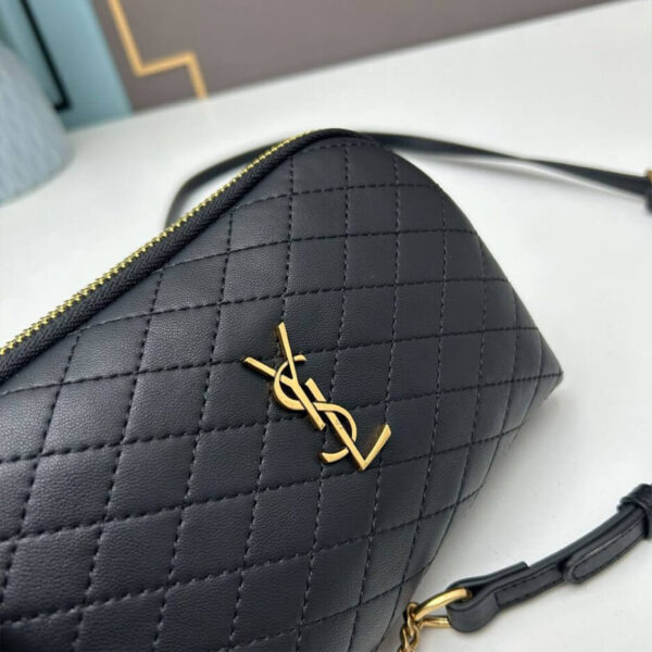 YSL Gaby zipped pouch in quilted lambskin black - Image 6