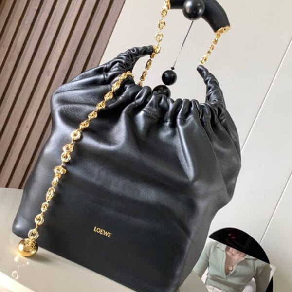 Loewe Medium Squeeze bag in nappa lambskin black - Image 2