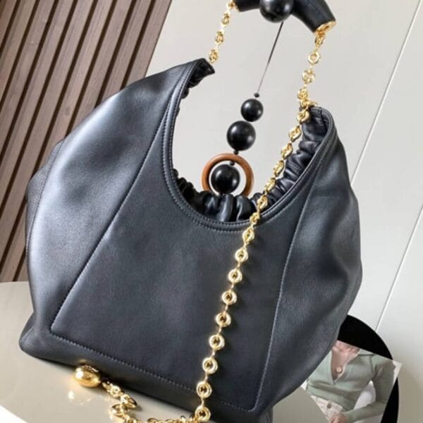 Loewe Medium Squeeze bag in nappa lambskin black - Image 4